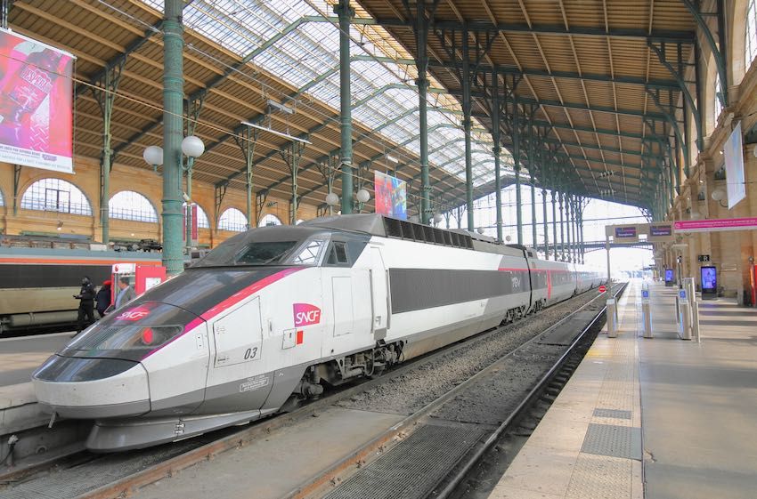 Paris_Gare du Nord_train