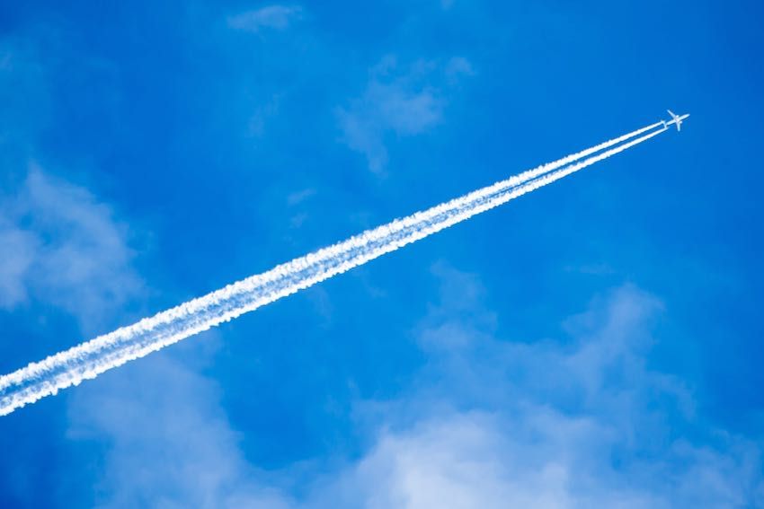 Airline contrails